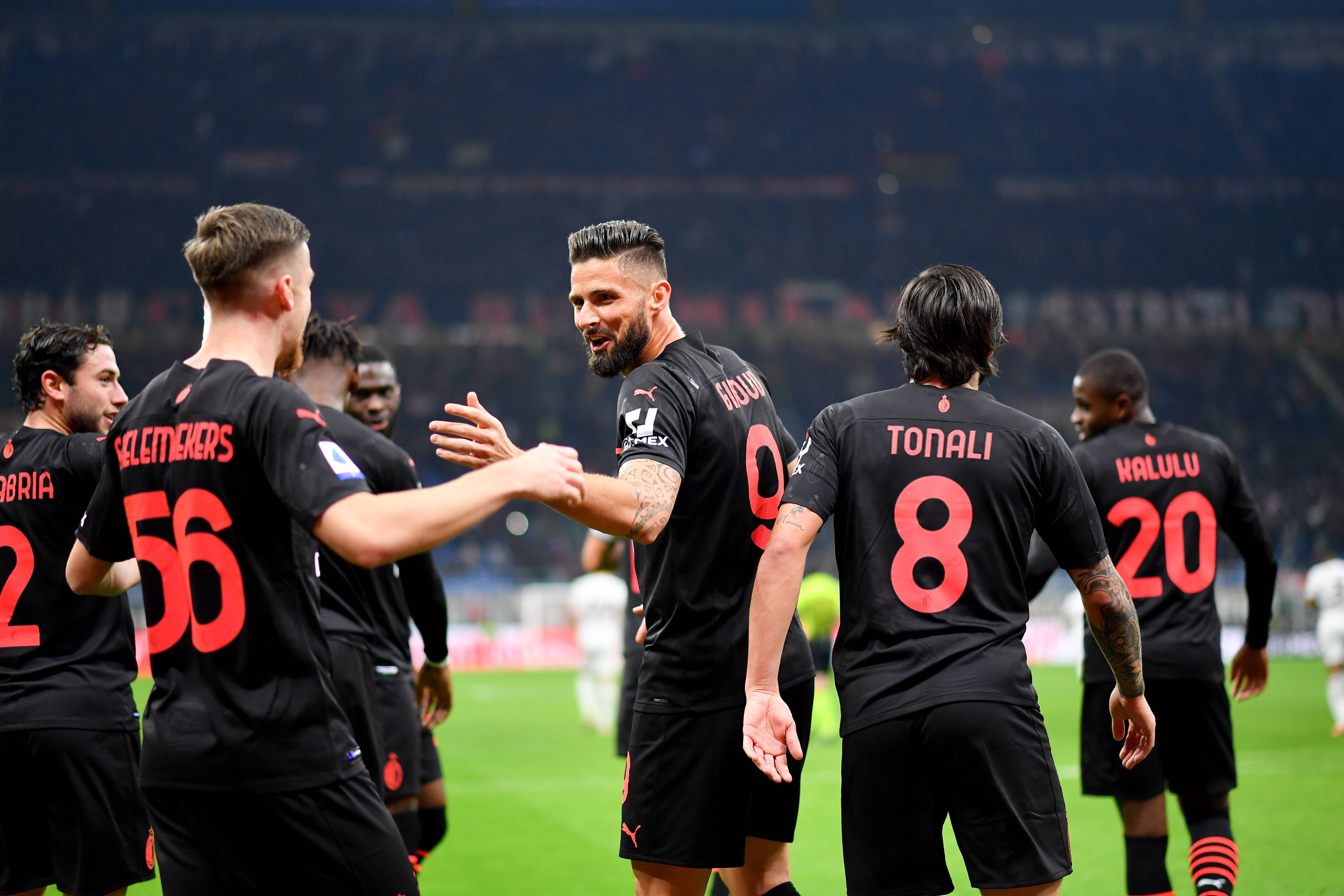 弗兰克·桑切斯与小理查德·托雷斯将进行重量级拳王资格赛，双方已达成协议，但进展缓慢。