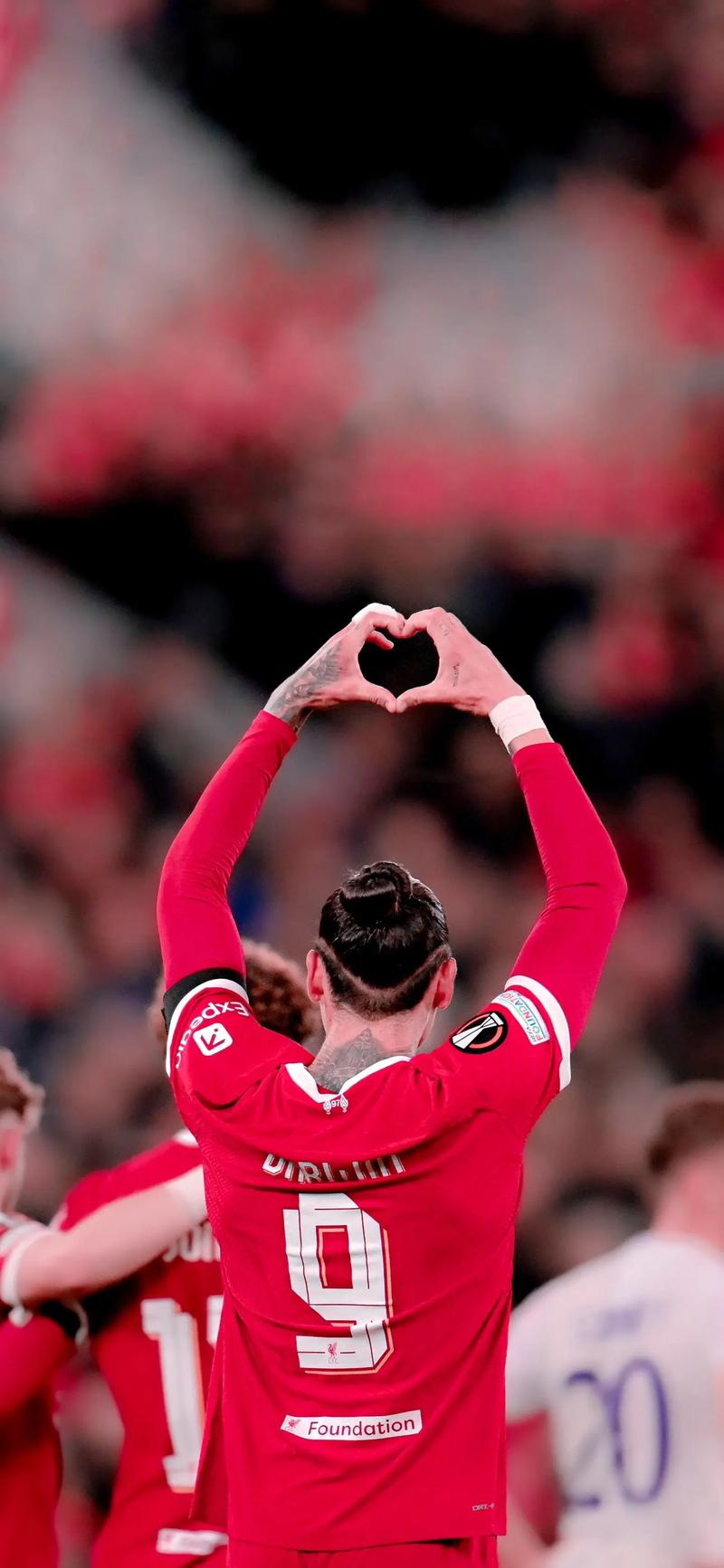 墨尔本胜利主帅：德比对阵卫冕冠军有压力，全队渴望证明自己（墨尔本胜利主帅谈德比：迎战卫冕冠军压力不小，全队盼自证实力）