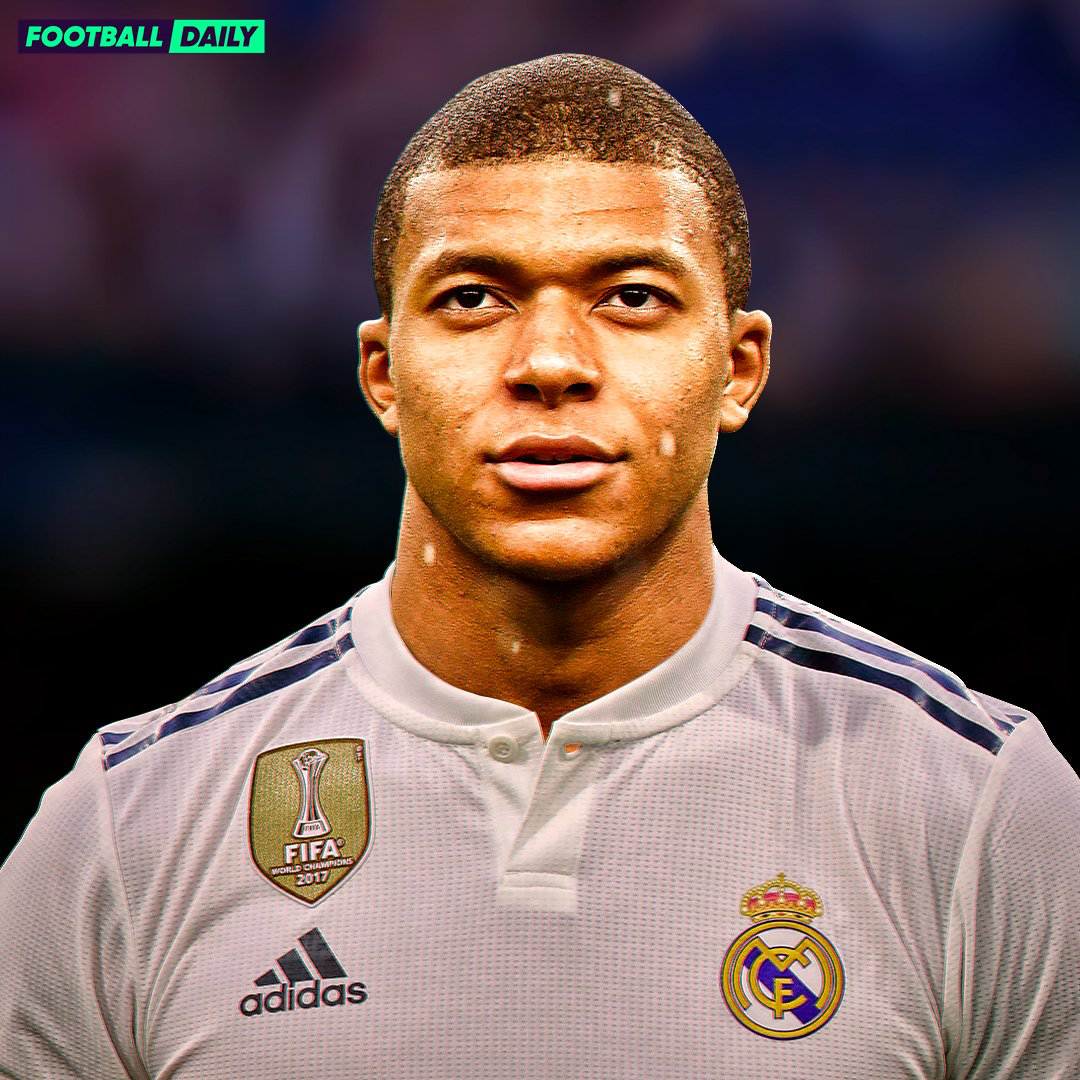 泪目！足协杯冠军奖杯被带回工体，放在已故球迷杨雪的座位旁