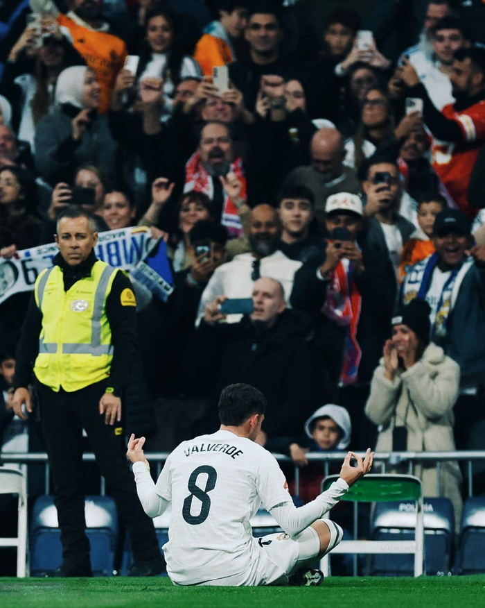 陈威：感谢主教练的高强度训练，我们越努力越幸运