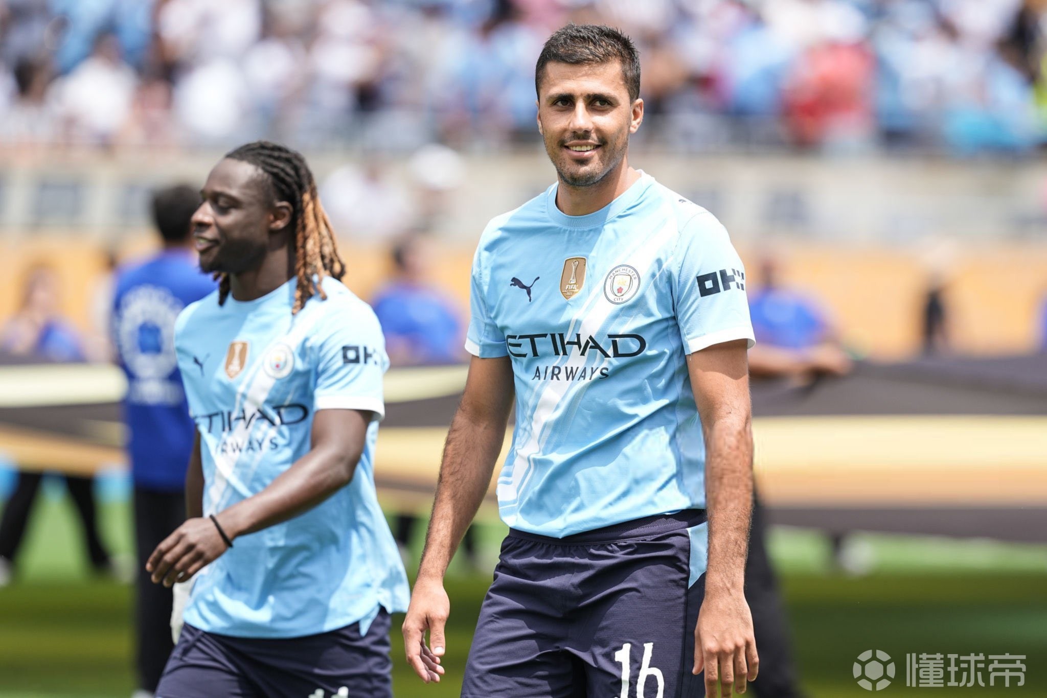 塔：我很快就融入了拜仁，整个体系让我能够很顺利地适应（塔：迅速融入拜仁，球队体系让我轻松适应）