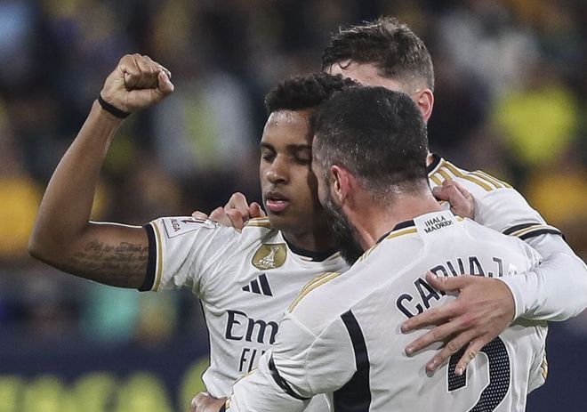 足球世界杯球场建设进入收尾阶段，安全标准升级（世界杯球场建设步入收官阶段，安全标准再升级）