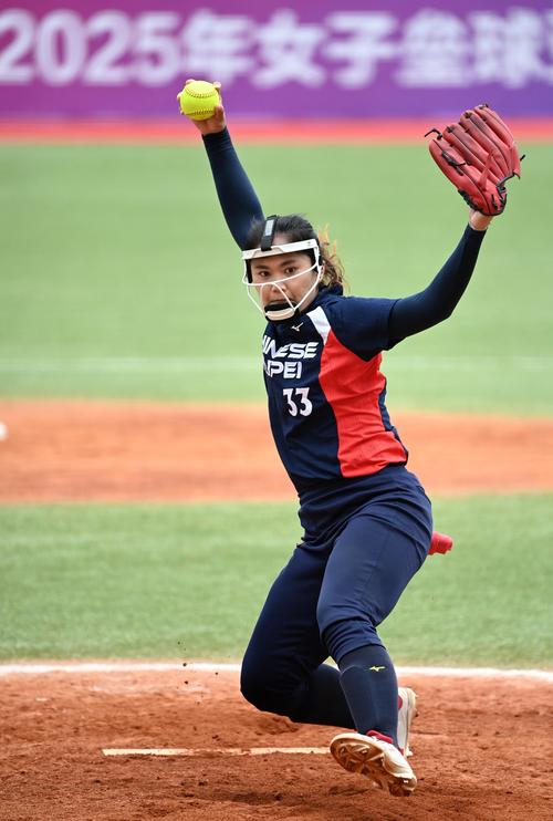 弑旧主，费瓦斯曾与林良铭、巴尔韦德在皇马B队做过队友