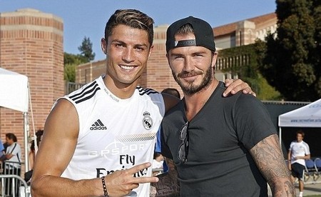 官方：赵博和王国明共同当选中超9／10月最佳守门员