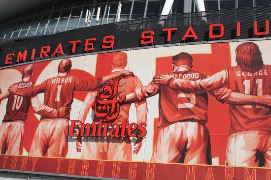 世体：国王杯巴萨门将存在悬念，什琴斯尼有望首发（世体：巴萨国王杯门将未定，什琴斯尼或将首发）