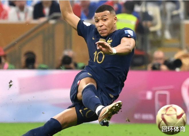 半场战报：申花2-0津门虎，阿苏埃破门，吴曦点射（半场申花2-0领先津门虎，阿苏埃先开纪录，吴曦点球扩大优势）