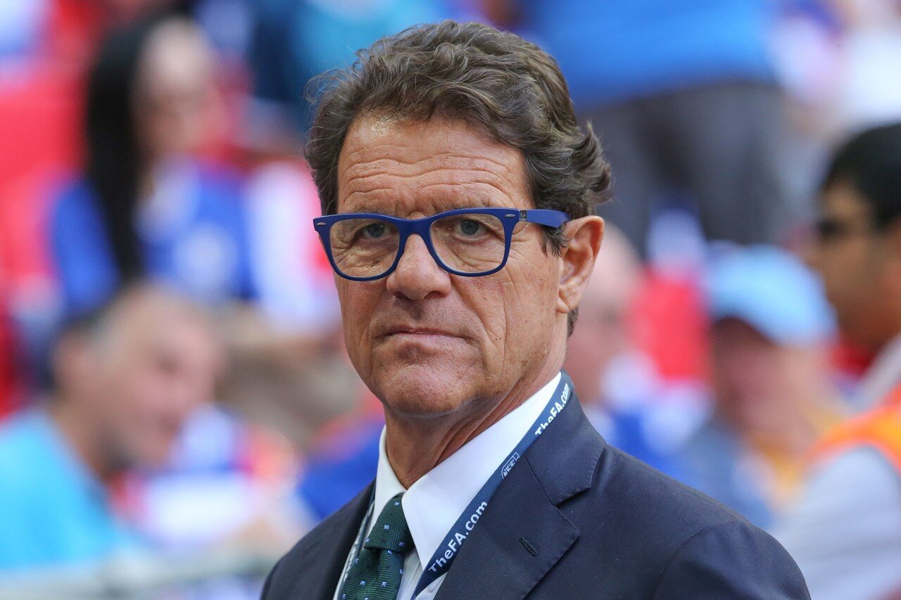 巴萨球员幸福满满，拉菲尼亚、3C、莱万与家人温馨相聚（巴萨众将其乐融融：拉菲尼亚、3C、莱万携家人温馨团聚）