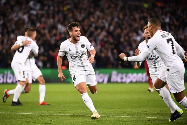 镜报：多特想明年夏天签桑乔，但后者必须接受大幅降薪